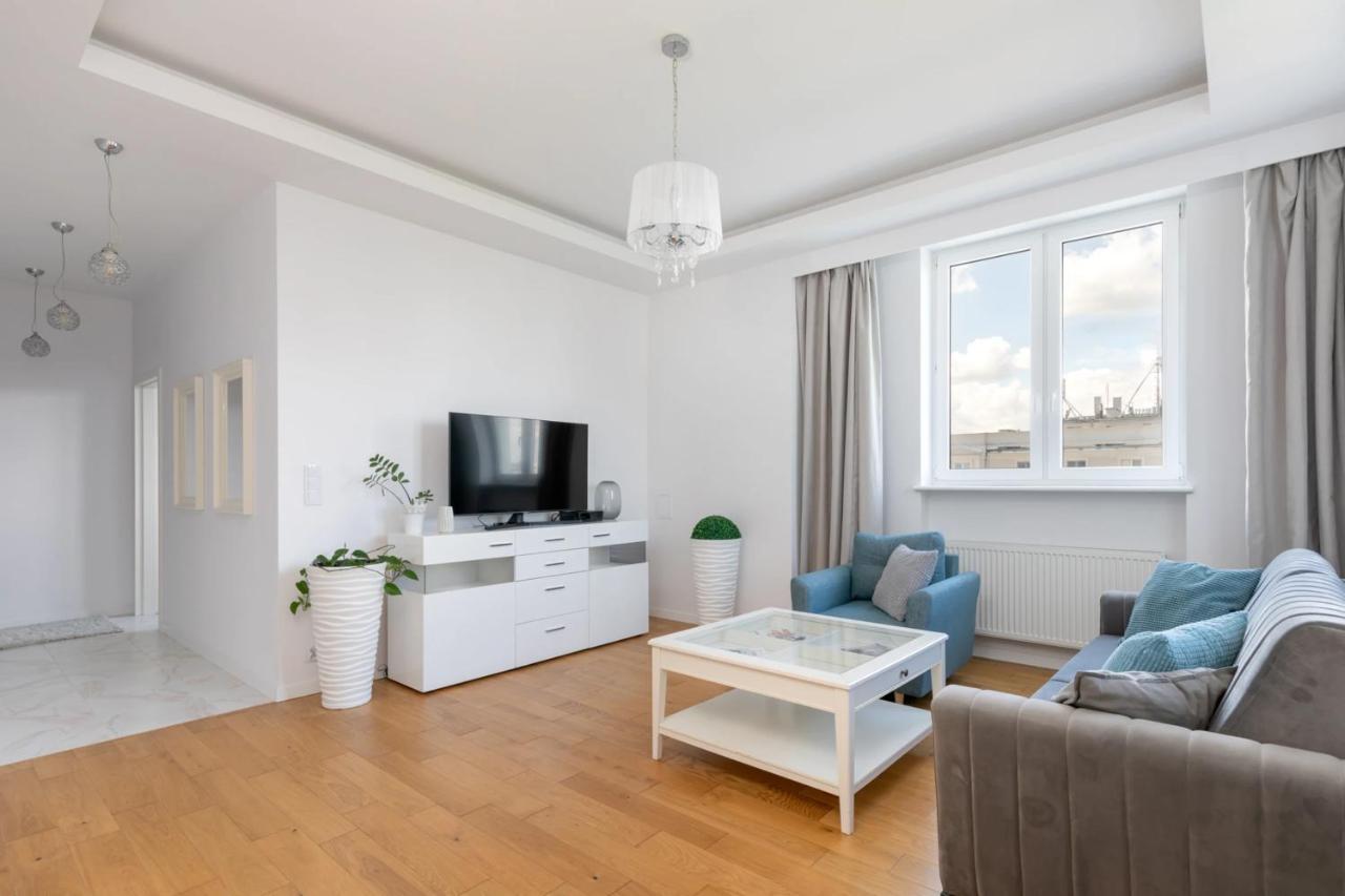 Przestronny Apartament Z Widokiem Na Miasto W Warszawie وارسو المظهر الخارجي الصورة